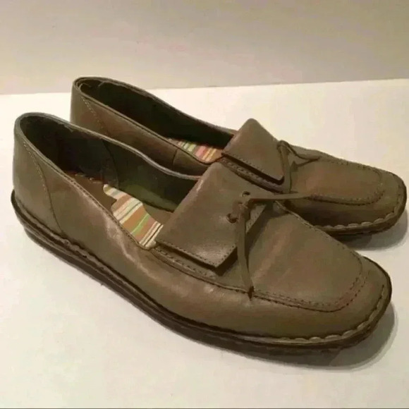 Eurostep Flats 8 Green Leather Square toe loafers - Picture 1 of 9